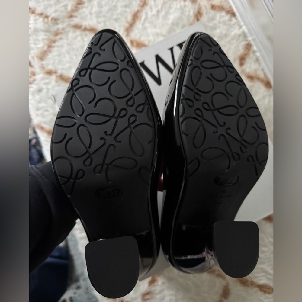 Loewe Lacquered Foam Pointed Toe Pumps Black Leather Heeled 40 NWT - Picture 6 of 8